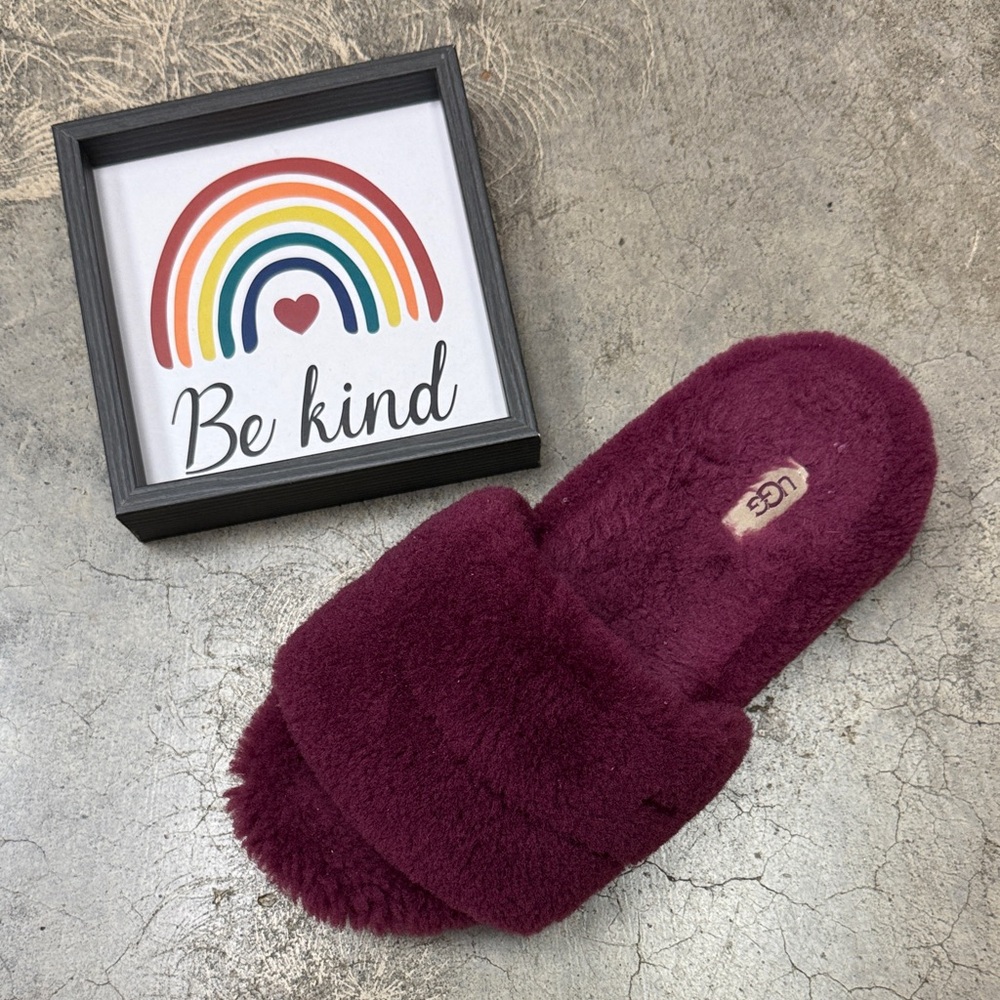 * UGG Plush Slippers - Deep Burgundy